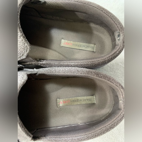 Isaac Mizrahi Live SOHO Velvet Studded Bow Sneaker Taupe size 8M - Picture 5 of 5